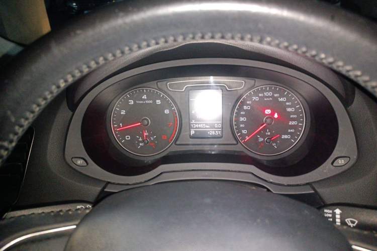 Used Audi Q3 2013 35 TFSI Ambition Edition Instrument Cluster