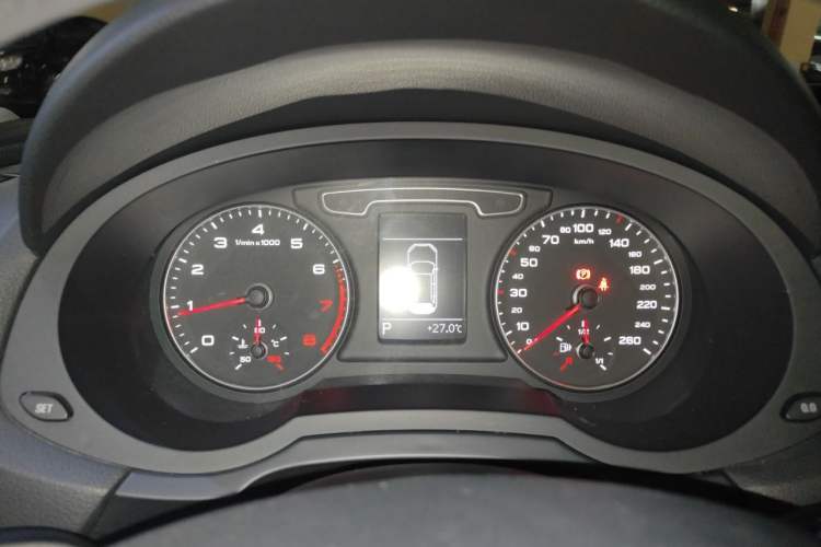 Used Audi Q3 2013 35 TFSI Ambition Edition Instrument Cluster