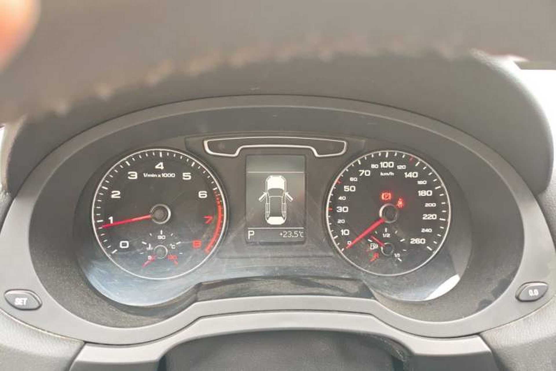 Used Audi Q3 2013 35 TFSI Ambition Edition Instrument Cluster