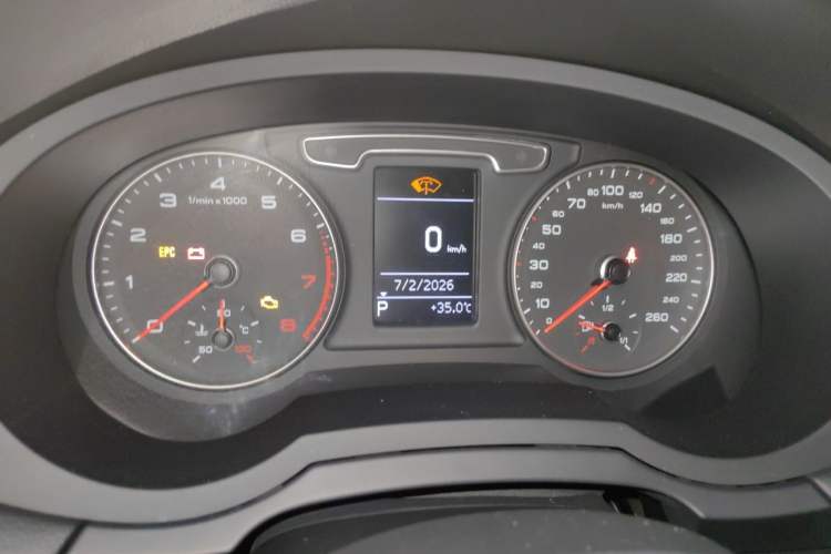 Used Audi Q3 2013 35 TFSI Ambition Edition Instrument Cluster