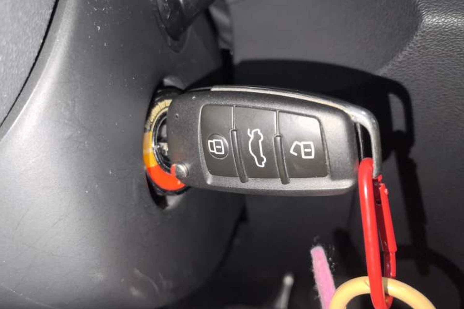 Used Audi Q3 2013 35 TFSI Comfort Model Interior 1