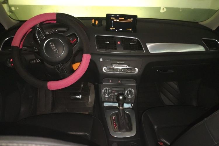Used Audi Q3 2013 35 TFSI Comfort Model Interior 2