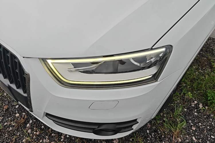 Used Audi Q3 2013 35 TFSI quattro Technology Edition Left Front Headlight