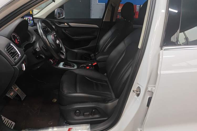 Used Audi Q3 2013 35 TFSI Comfort Model Left Front Seat