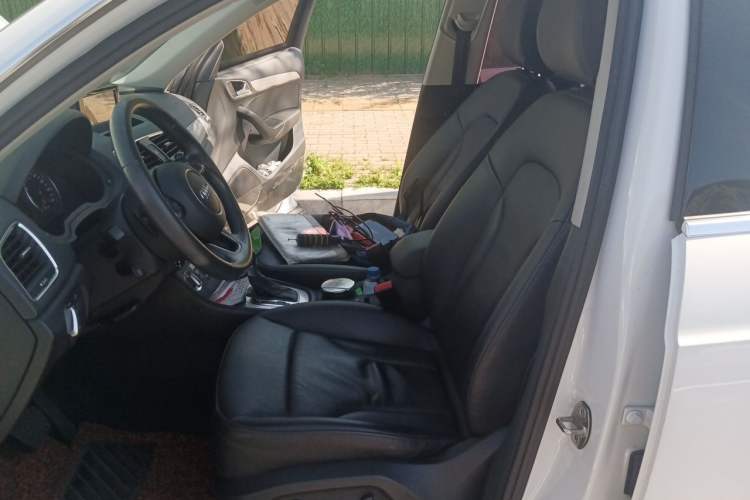 Used Audi Q3 2013 35 TFSI quattro Technology Edition Left Front Seat