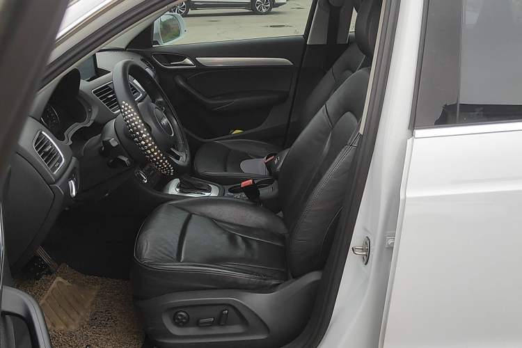 Used Audi Q3 2013 35 TFSI quattro Technology Edition Left Front Seat
