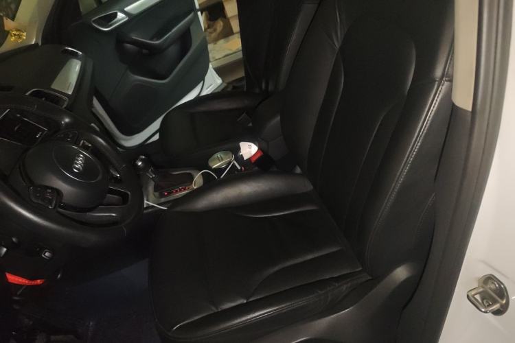 Used Audi Q3 2013 35 TFSI quattro Technology Edition Left Front Seat
