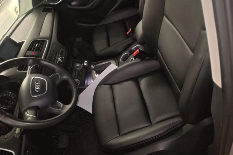 Used Audi Q3 2013 35 TFSI Ambition Edition Left Front Seat