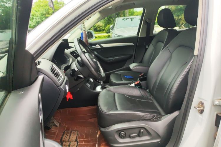 Used Audi Q3 2013 35 TFSI quattro Comfort Model Left Front Seat