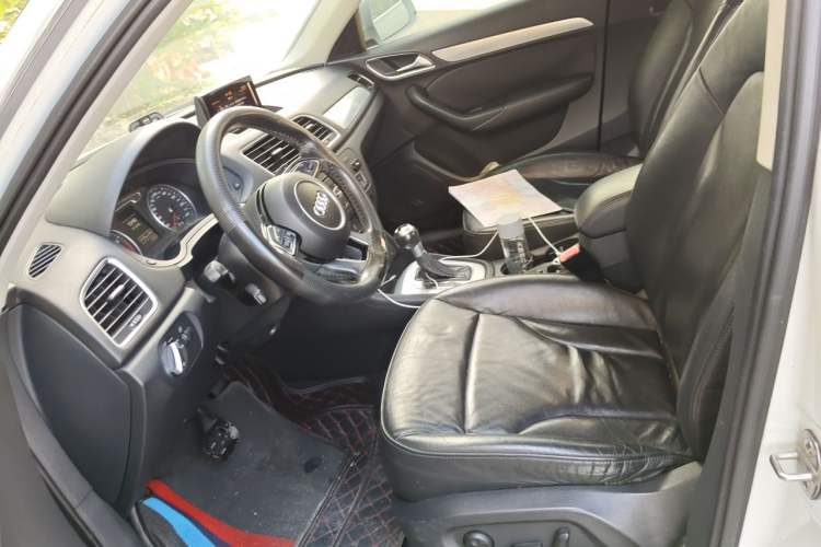 Used Audi Q3 2013 35 TFSI Ambition Edition Left Front Seat
