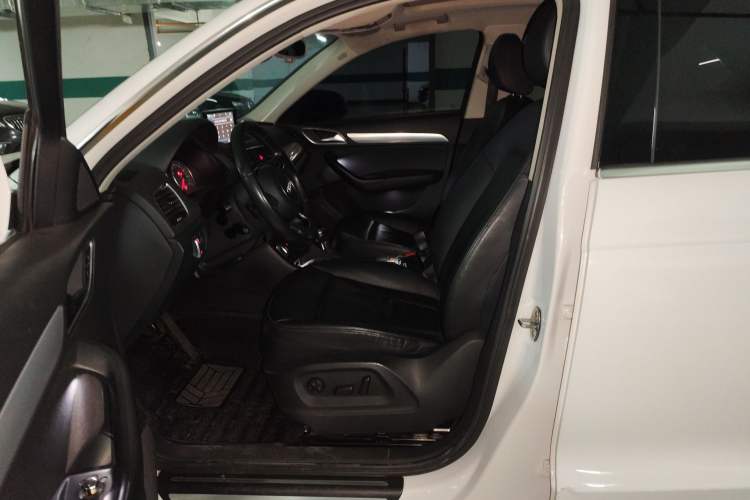 Used Audi Q3 2013 35 TFSI quattro Technology Edition Left Front Seat