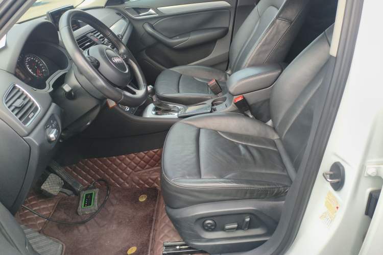 Used Audi Q3 2013 35 TFSI quattro Technology Edition Left Front Seat