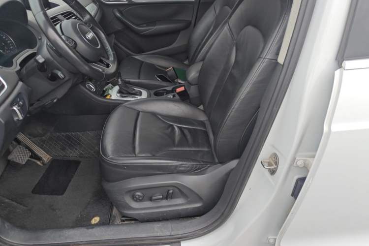Used Audi Q3 2013 35 TFSI quattro Technology Edition Left Front Seat