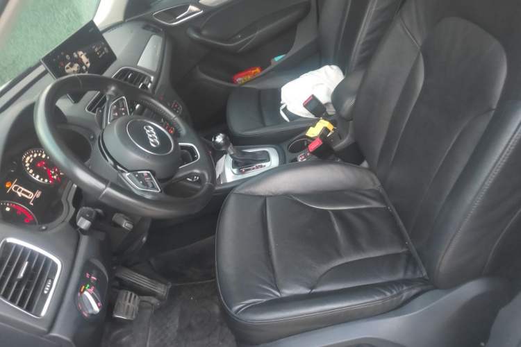 Used Audi Q3 2013 35 TFSI Comfort Model Left Front Seat