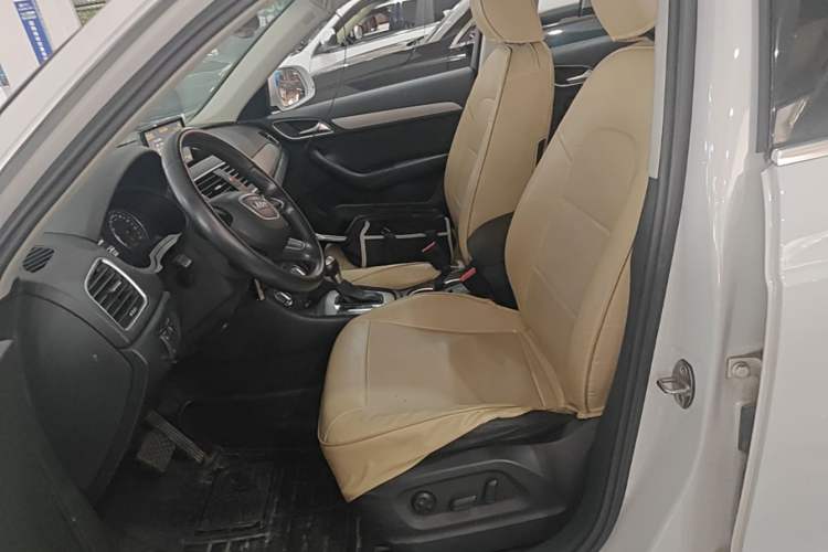 Used Audi Q3 2013 35 TFSI Ambition Edition Left Front Seat