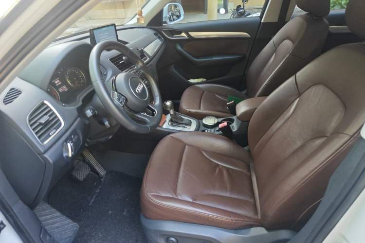 Used Audi Q3 2013 35 TFSI Comfort Model Left Front Seat