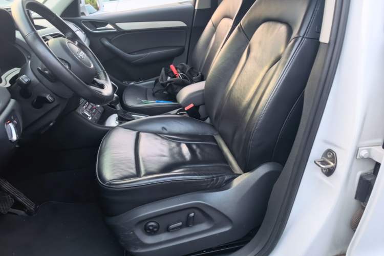 Used Audi Q3 2013 40 TFSI quattro Luxury Model Left Front Seat