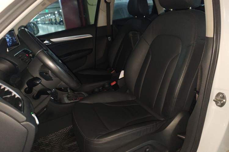 Used Audi Q3 2013 35 TFSI quattro Comfort Model Left Front Seat