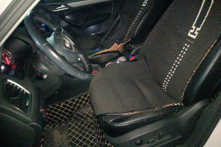 Used Audi Q3 2013 35 TFSI Ambition Edition Left Front Seat