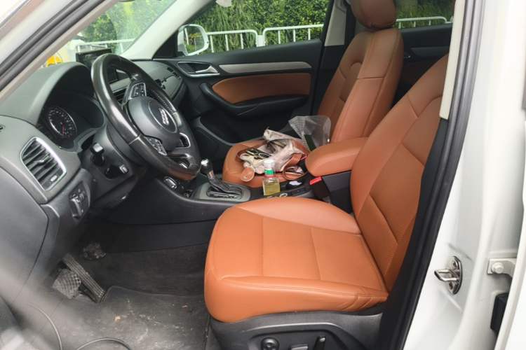 Used Audi Q3 2013 35 TFSI Ambition Edition Left Front Seat