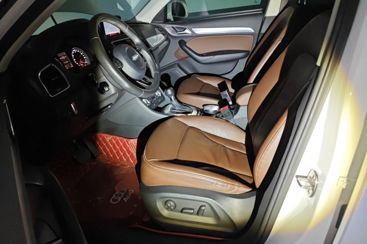 Used Audi Q3 2013 35 TFSI quattro Luxury Model Left Front Seat