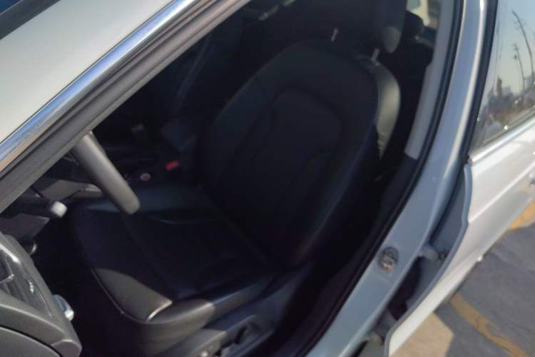 Used Audi Q3 2013 35 TFSI quattro Technology Edition Left Front Seat