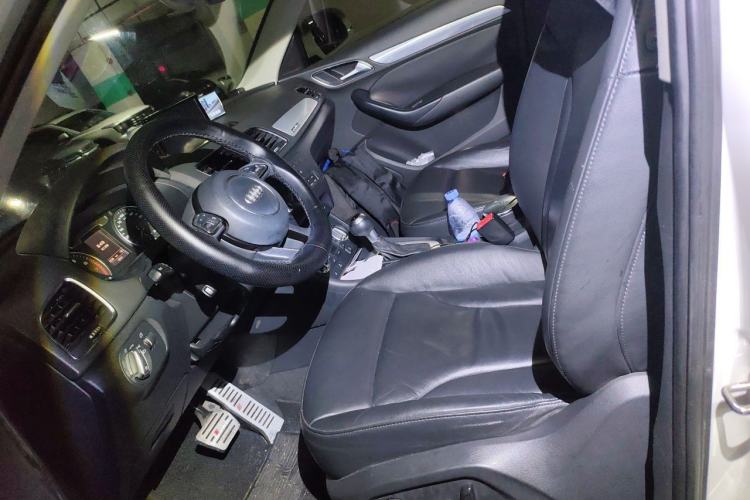 Used Audi Q3 2013 35 TFSI quattro Technology Edition Left Front Seat