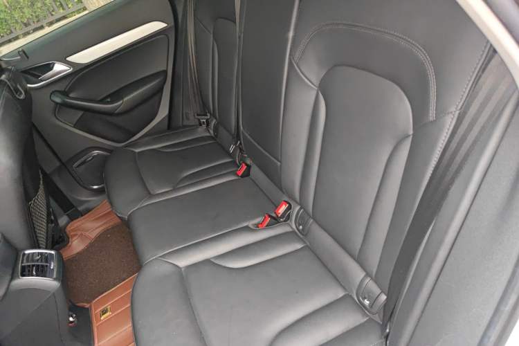 Used Audi Q3 2013 40 TFSI quattro Luxury Model Left Rear Seat