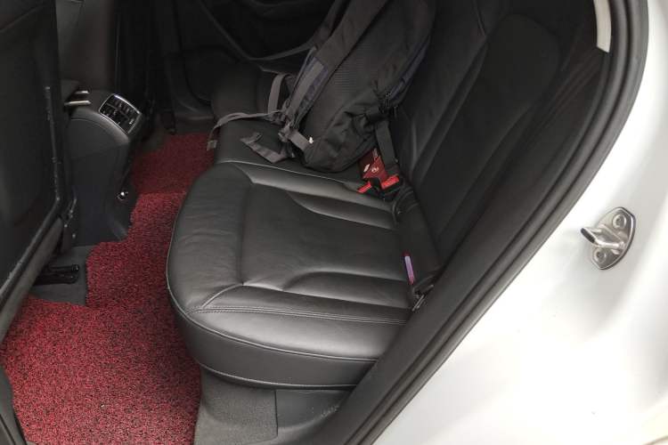 Used Audi Q3 2013 35 TFSI Comfort Model Left Rear Seat