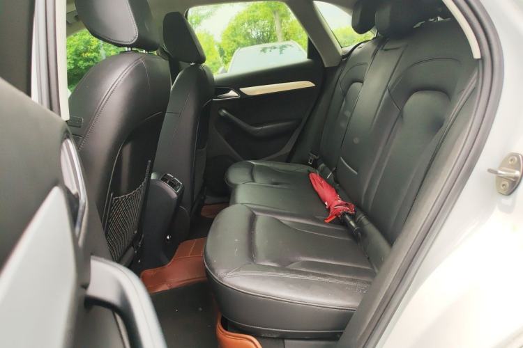Used Audi Q3 2013 35 TFSI quattro Comfort Model Left Rear Seat