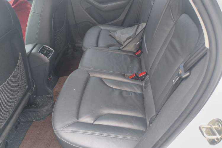 Used Audi Q3 2013 35 TFSI Comfort Model Left Rear Seat