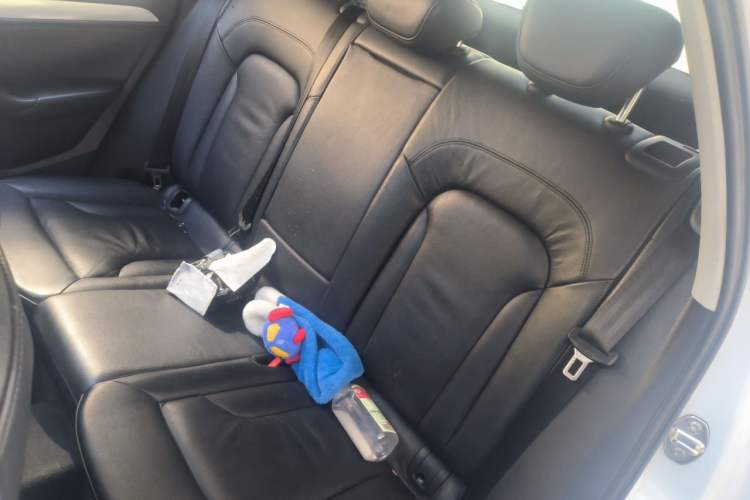 Used Audi Q3 2013 35 TFSI quattro Comfort Model Left Rear Seat