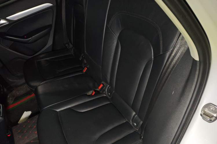 Used Audi Q3 2013 35 TFSI Comfort Model Left Rear Seat