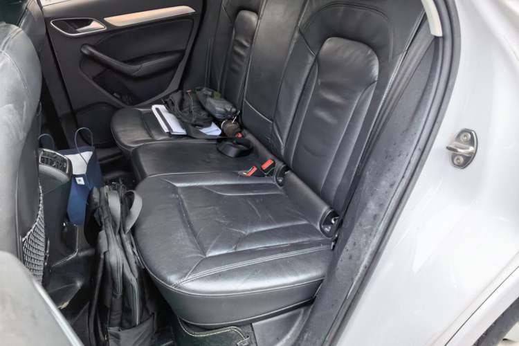 Used Audi Q3 2013 35 TFSI quattro Comfort Model Left Rear Seat