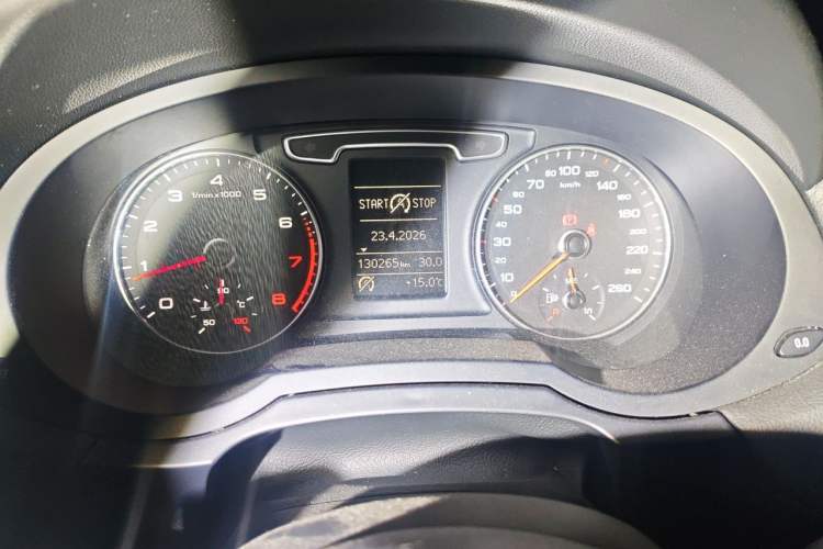 Used Audi Q3 2013 35 TFSI Comfort Model Odometer Close Up