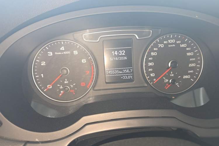 Used Audi Q3 2013 35 TFSI Ambition Edition Odometer Close Up