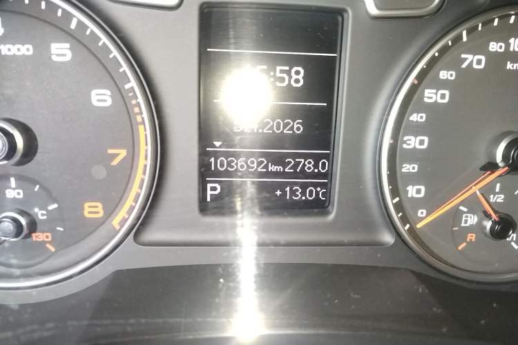 Used Audi Q3 2013 35 TFSI Comfort Model Odometer Close Up