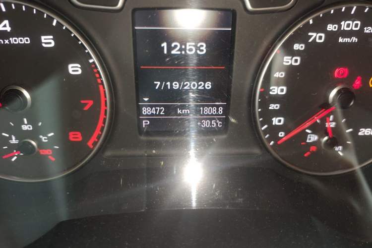 Used Audi Q3 2013 35 TFSI quattro Technology Edition Odometer Close Up