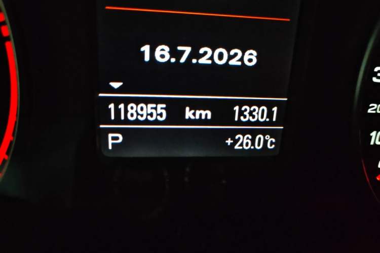 Used Audi Q3 2013 35 TFSI quattro Comfort Model Odometer Close Up
