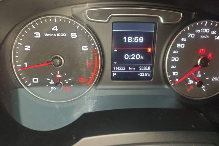 Used Audi Q3 2013 35 TFSI quattro Technology Edition Odometer Close Up