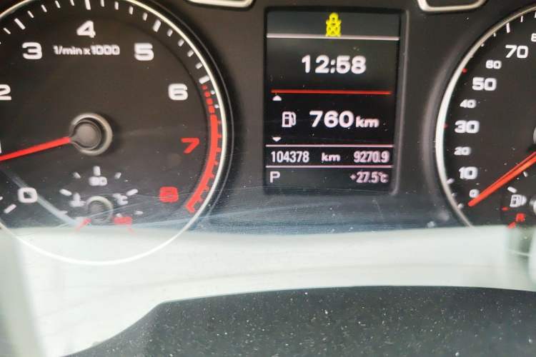 Used Audi Q3 2013 35 TFSI quattro Comfort Model Odometer Close Up