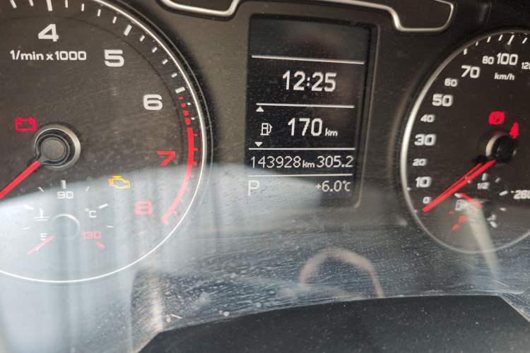 Used Audi Q3 2013 35 TFSI Ambition Edition Odometer Close Up