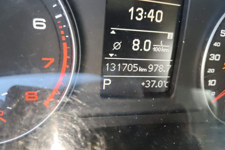 Used Audi Q3 2013 35 TFSI Ambition Edition Odometer Close Up