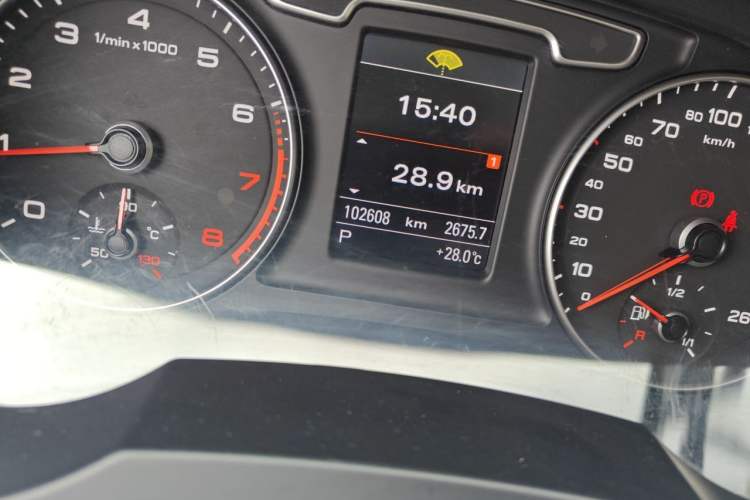 Used Audi Q3 2013 35 TFSI quattro Technology Edition Odometer Close Up