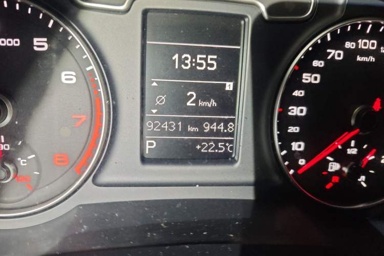 Used Audi Q3 2013 35 TFSI Comfort Model Odometer Close Up