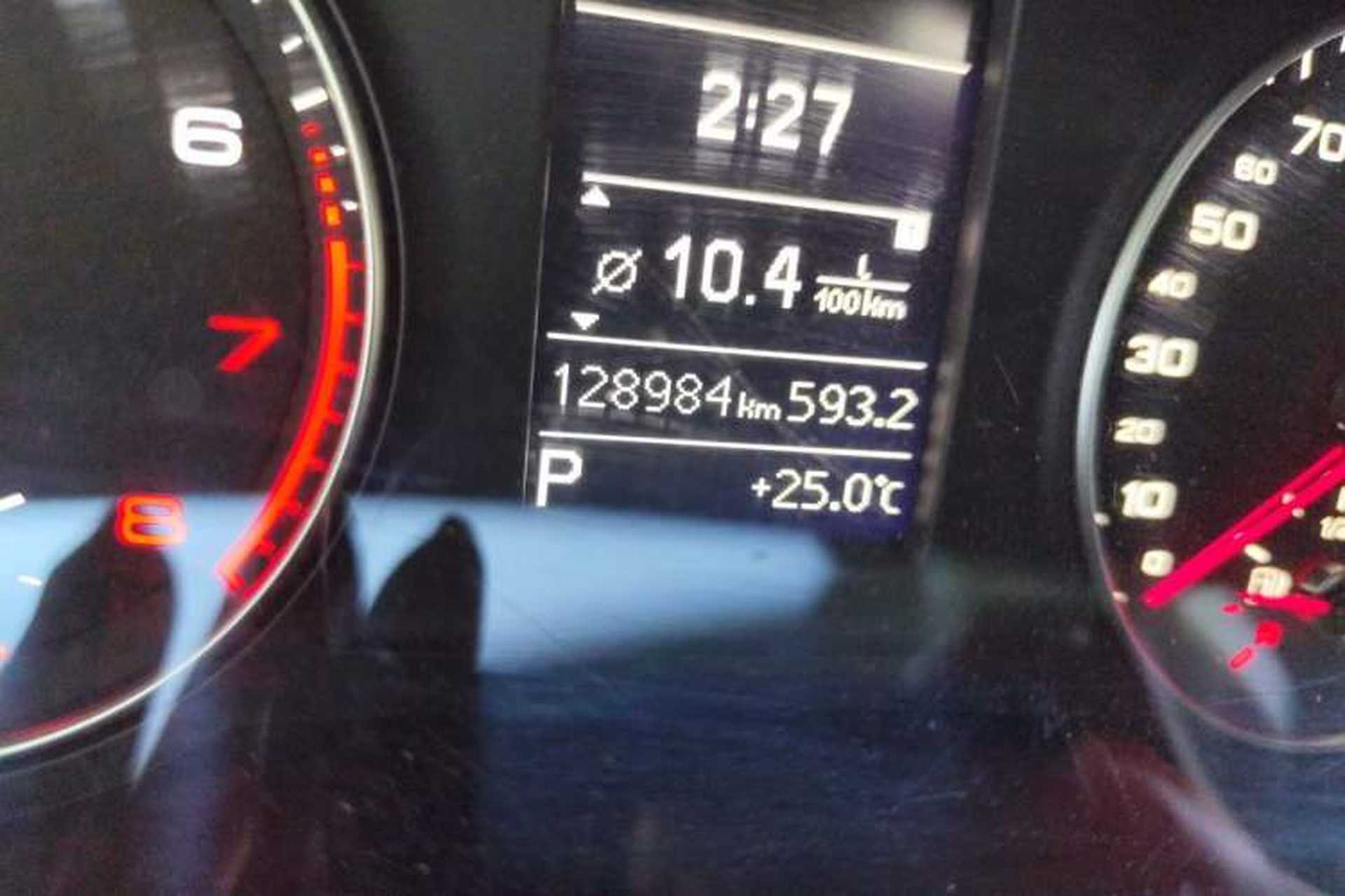 Used Audi Q3 2013 35 TFSI Comfort Model Odometer Close Up