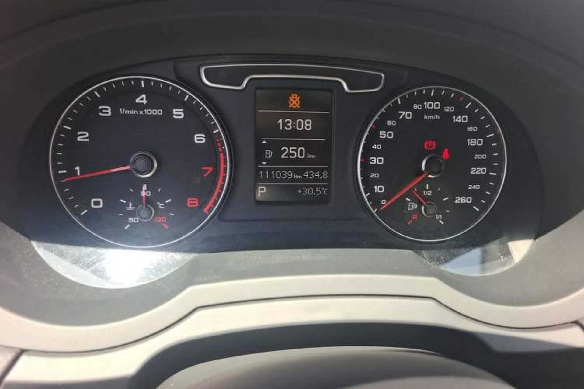 Used Audi Q3 2013 35 TFSI Ambition Edition Odometer Close Up