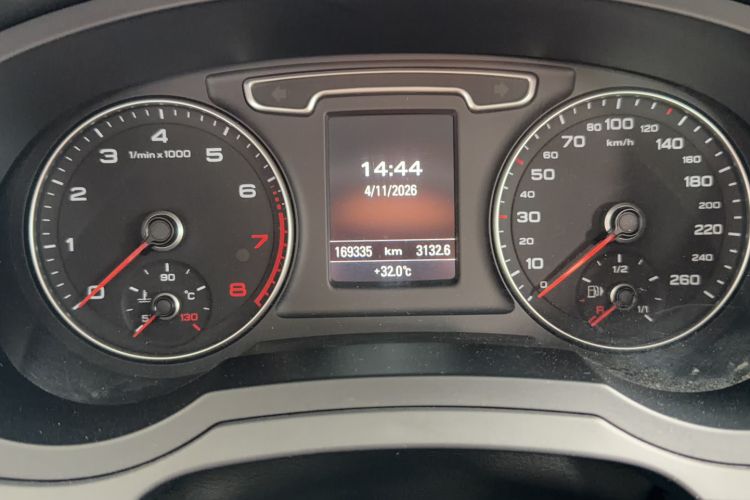 Used Audi Q3 2013 35 TFSI quattro Technology Edition Odometer Close Up