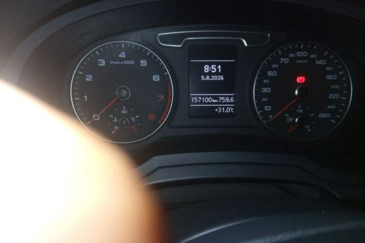 Used Audi Q3 2013 35 TFSI Ambition Edition Odometer Close Up