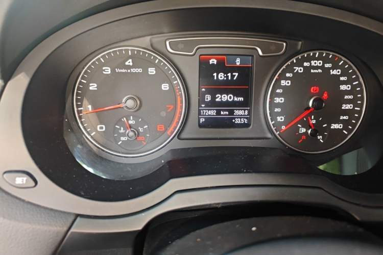Used Audi Q3 2013 35 TFSI quattro Technology Edition Odometer Close Up